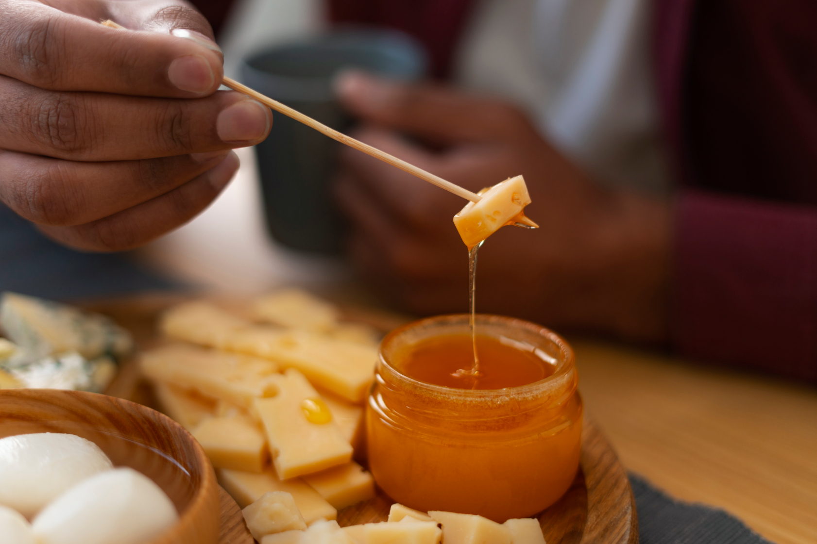 Jar of Oak Organic Honey – pure honey from trusted honey suppliers in Kenya